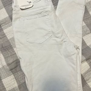 NWT Kan Can white jeans size 11/29